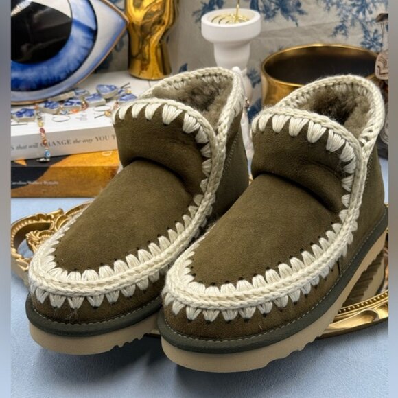 🆕 MOU 🧿 NWOT WOB Olive Green Eskimo Ankle Boot, Cream Overstitch, Sz EU 36 - Picture 9 of 12